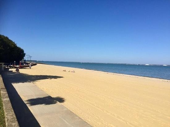 Sandown Seaside Apartment First Floor Εξωτερικό φωτογραφία